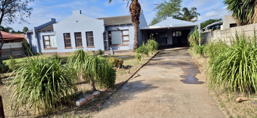 4 Bedroom Property for Sale in Windsor Park Eastern Cape
